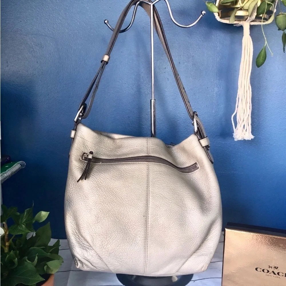 Coach Vintage Metallic Silver Leather Shoulder Satchel Duffel Bag Purse